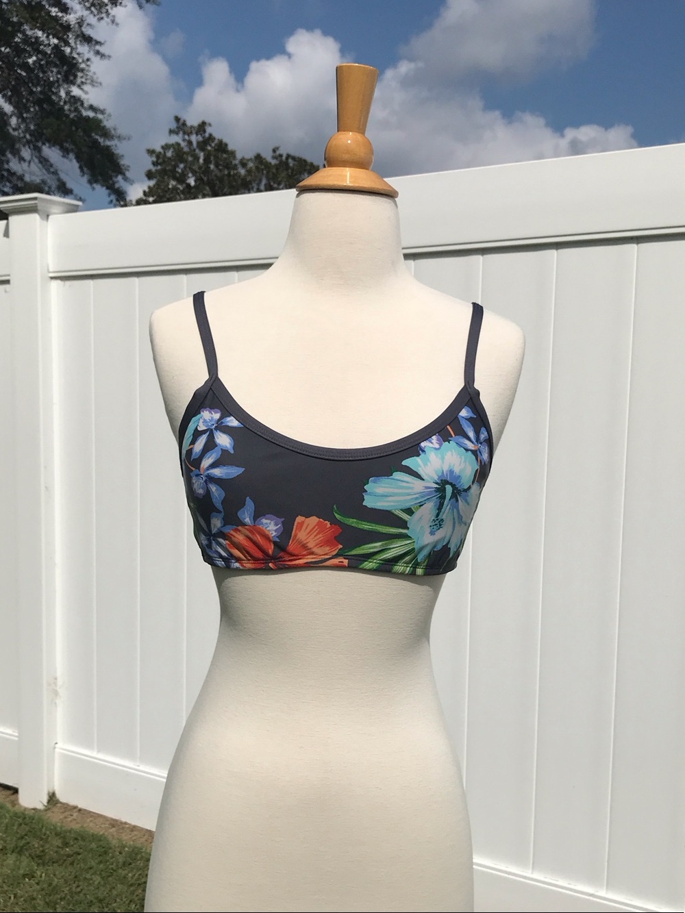Kona Sol Gray Floral Swim Bikini Top with Side Cut Out Adjustable Straps Size S